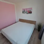 H Apartman Jankov Апартаменты