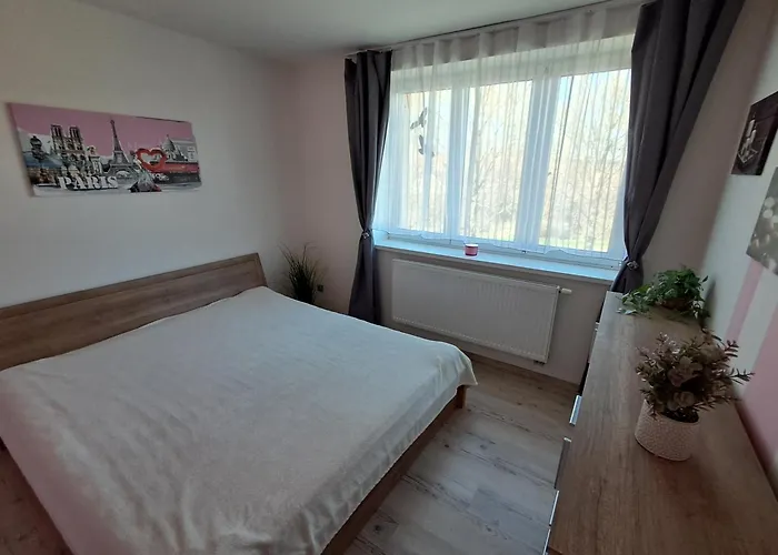 H Apartman Jankov Διαμέρισμα